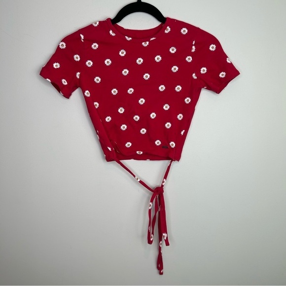 Hollister Tops - Hollister‎ daisy red baby tee size XS